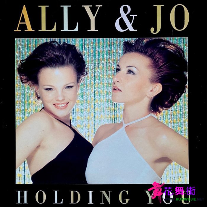 00-ally_and_jo_-_holding_you-(8014090097576)-web-2020-pic-zzzz.jpg